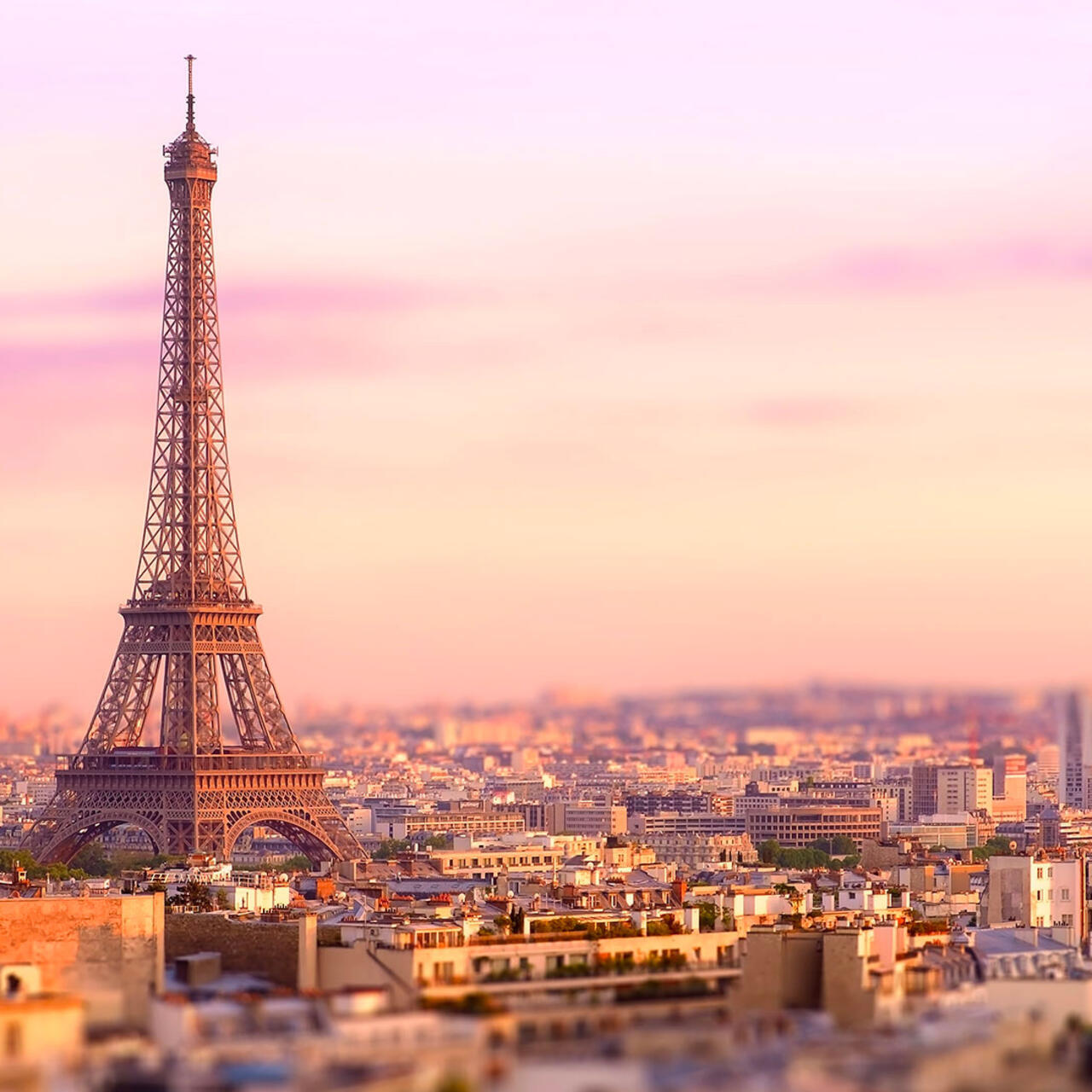 La Tour Eiffel au coucher du soleil